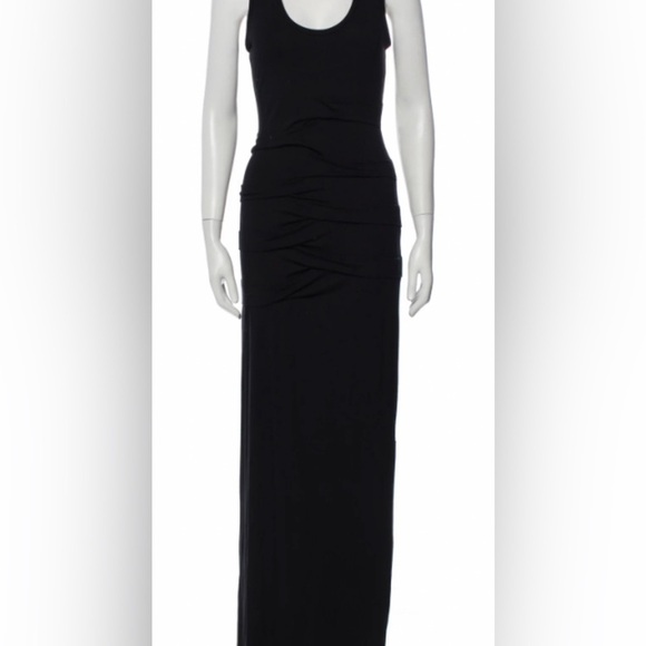 Artelier Nicole Miller Dresses & Skirts - Nicole Miller Artelier black gown with pleating detail